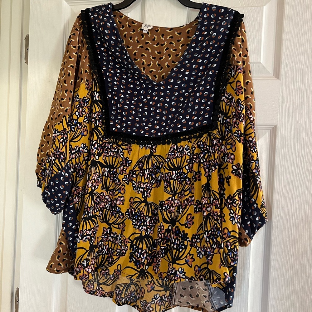 Ivy Jane size M/L Top
